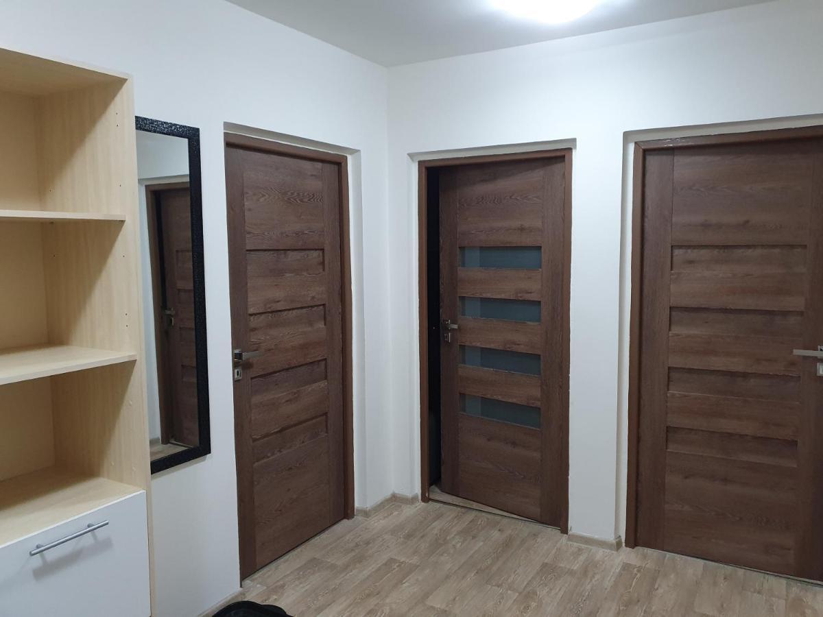 Family Apartman Kovarska Luaran gambar