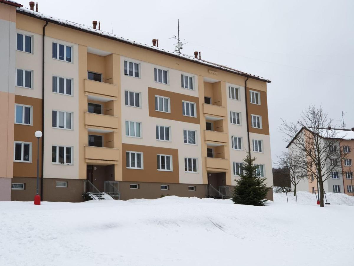 Family Apartman Kovarska Luaran gambar